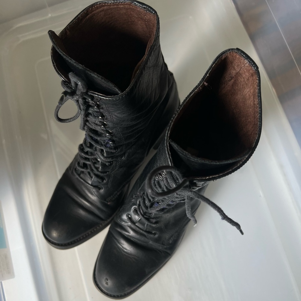 Vintage 90s Guess Granny Boots - Picture 4 of 11